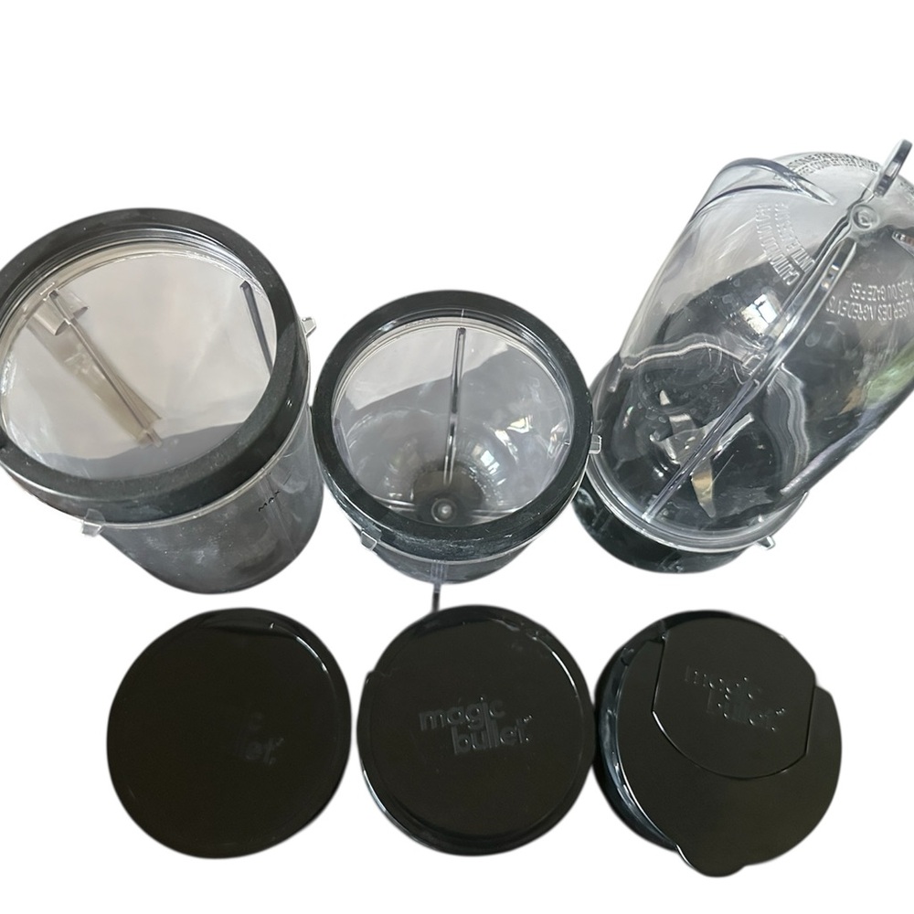 Replacement Blender Cups and Lids - Clear with Dark Gray Tops - Picture 2 of 2